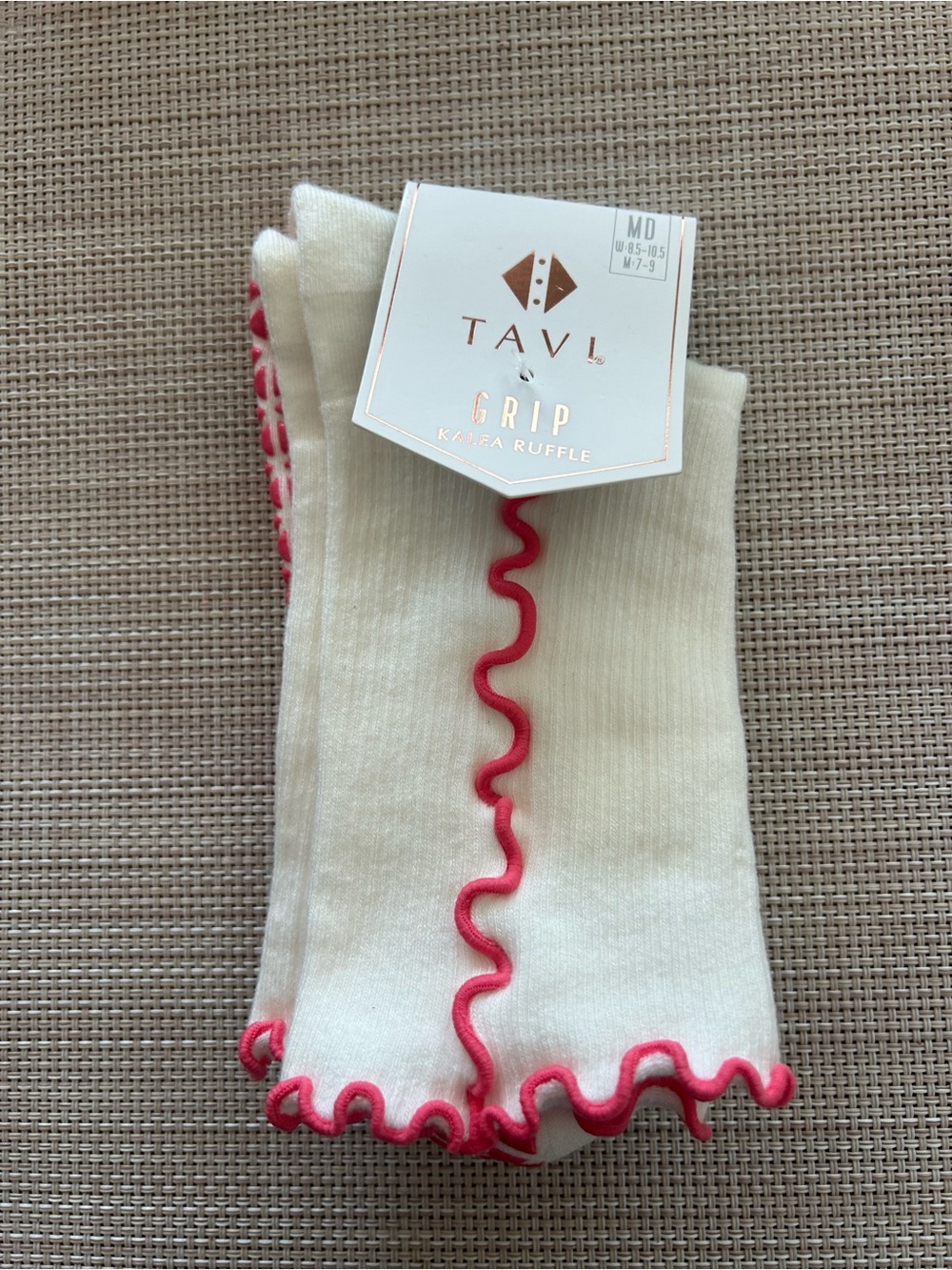 Tavi Active Kalea Ruffle Grip Socks Organic Cotton Yoga Pilates Barre Size M NWT